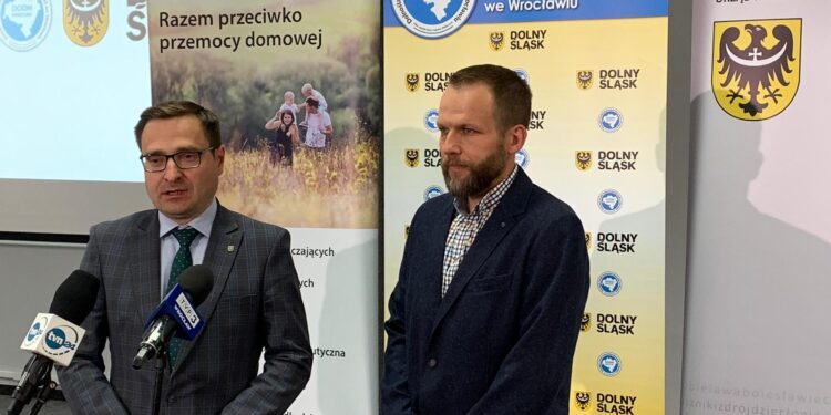 Na Dolnym Śląsku ruszają Punkty Pomocy Dzieciom i Młodzieży doświadczającej przemocy