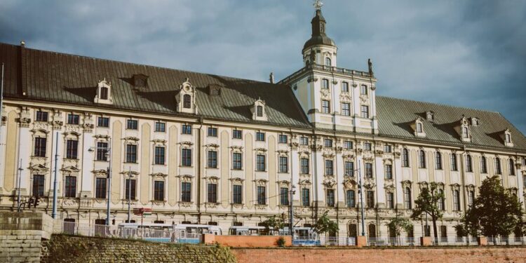 Uniwersytet Wrocławski szykuje potężną inwestycję na Karłowicach